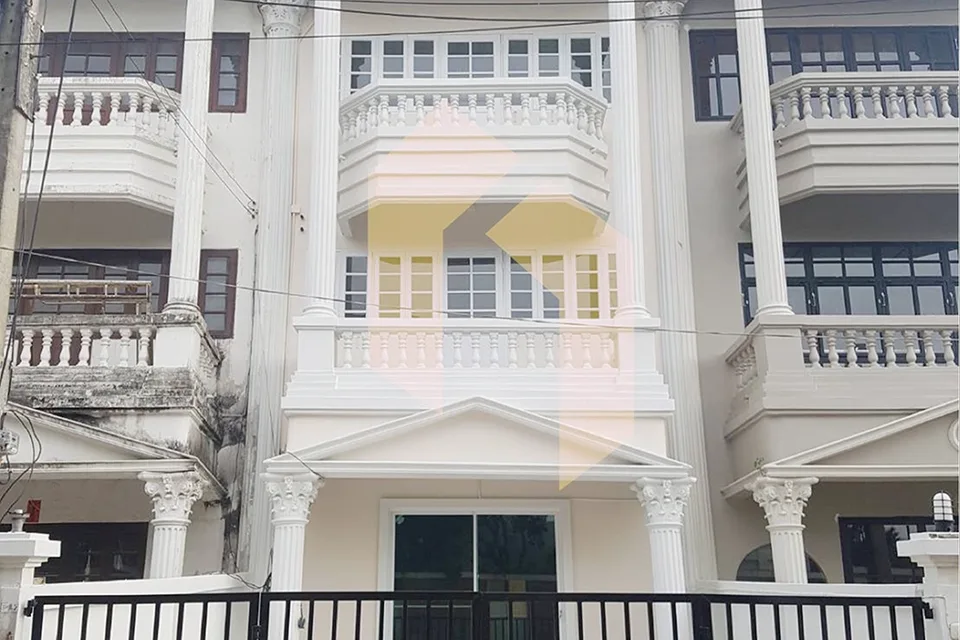 P025 รีโนเวทตึกแถวทั้งหลัง สุขสวัสดิ์ ประชาอุทิศ12 โดยบริษัทรับเหมาก่อสร้างกรุงเทพ