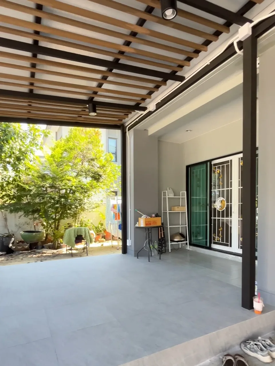 ต่อเติมหลังคาหลังบ้าน ผลงาน P071 บางบัวทอง โดย best home