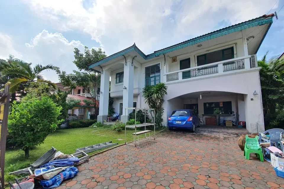 รีโนเวทบ้านทั้งหลัง นริศา ประชาอุทิศ · P055 รีโนเวทบ้านเดี่ยวหลังใหญ่ทั้งหลัง โดยบริษัทรับเหมาก่อสร้างกรุงเทพครบวงจร โดย best home