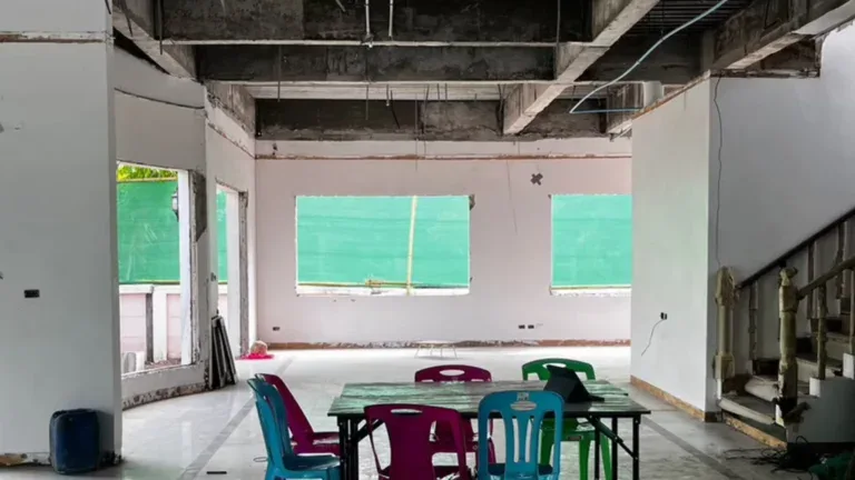 ก่อนรีโนเวท · ห้องนั่งเล่นและส่วนกลาง