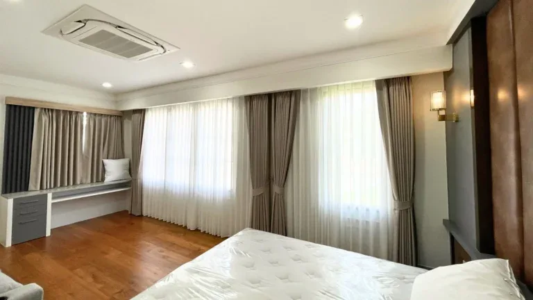 หลังรีโนเวท · ห้องนอนและห้องพระ