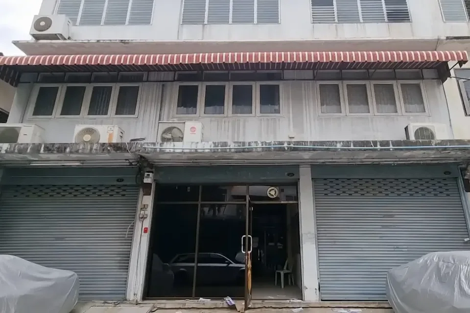 ก่อนรีโนเวท