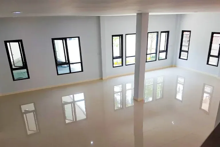 หลังรีโนเวท · ห้องโถง