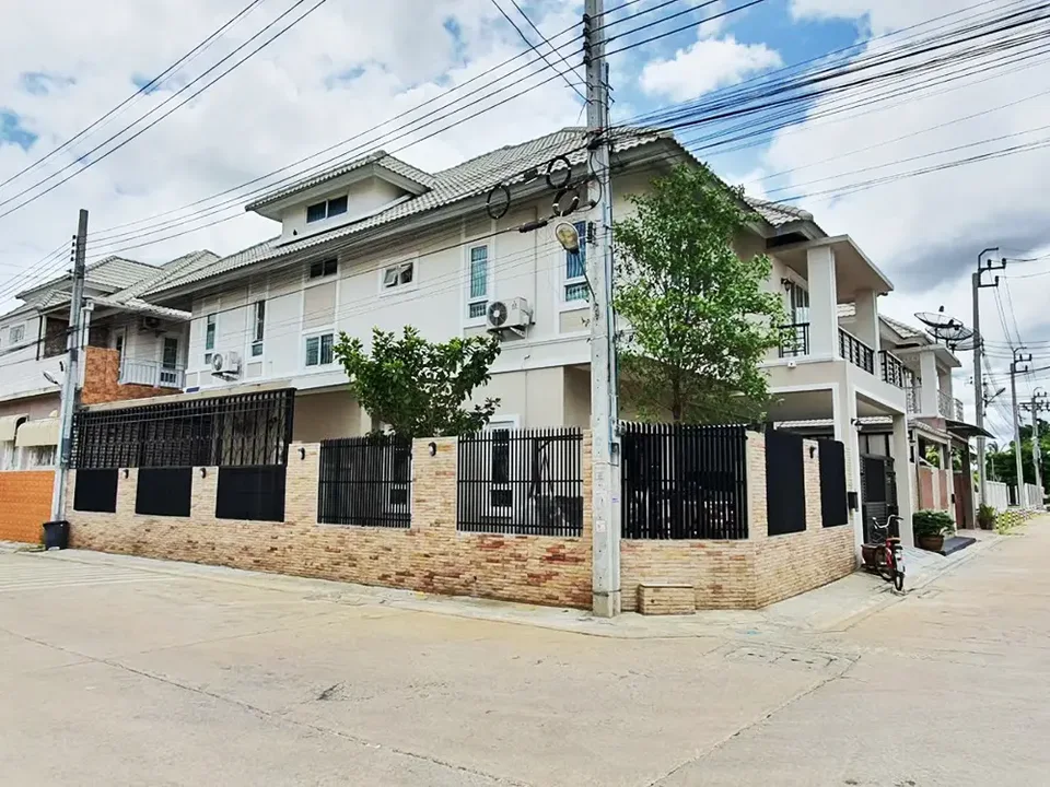 P043 Renovate Office best home